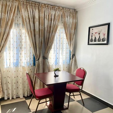 Aa Hotel And Suites Αμπούζα Εξωτερικό φωτογραφία