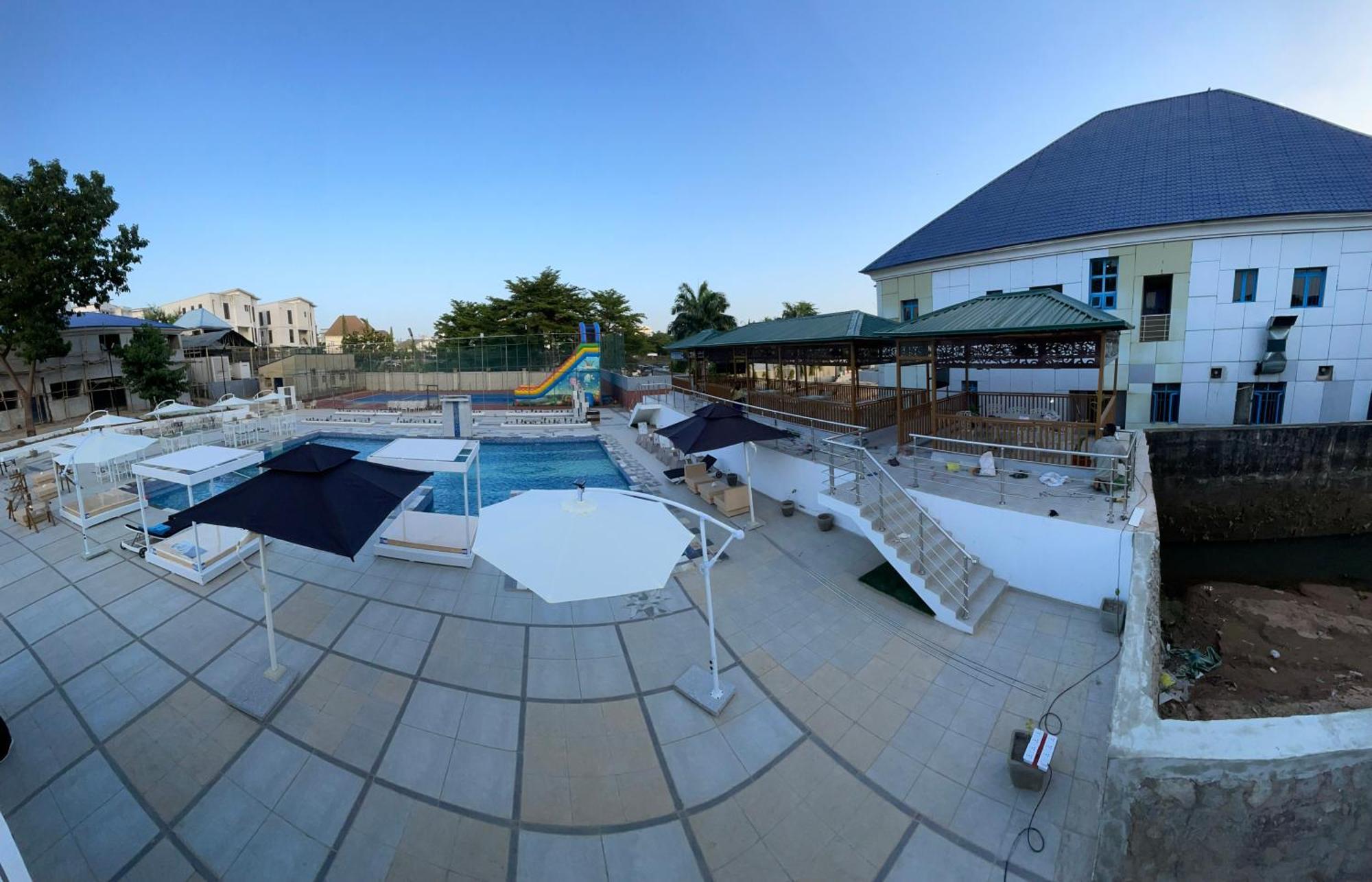 Aa Hotel And Suites Αμπούζα Εξωτερικό φωτογραφία