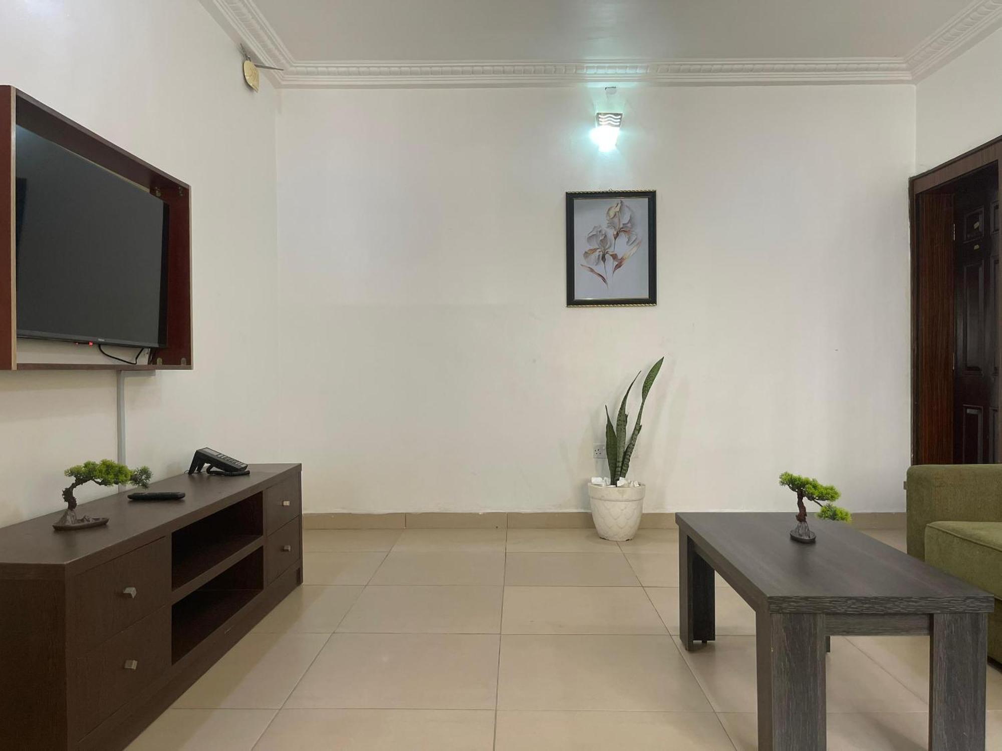 Aa Hotel And Suites Αμπούζα Εξωτερικό φωτογραφία