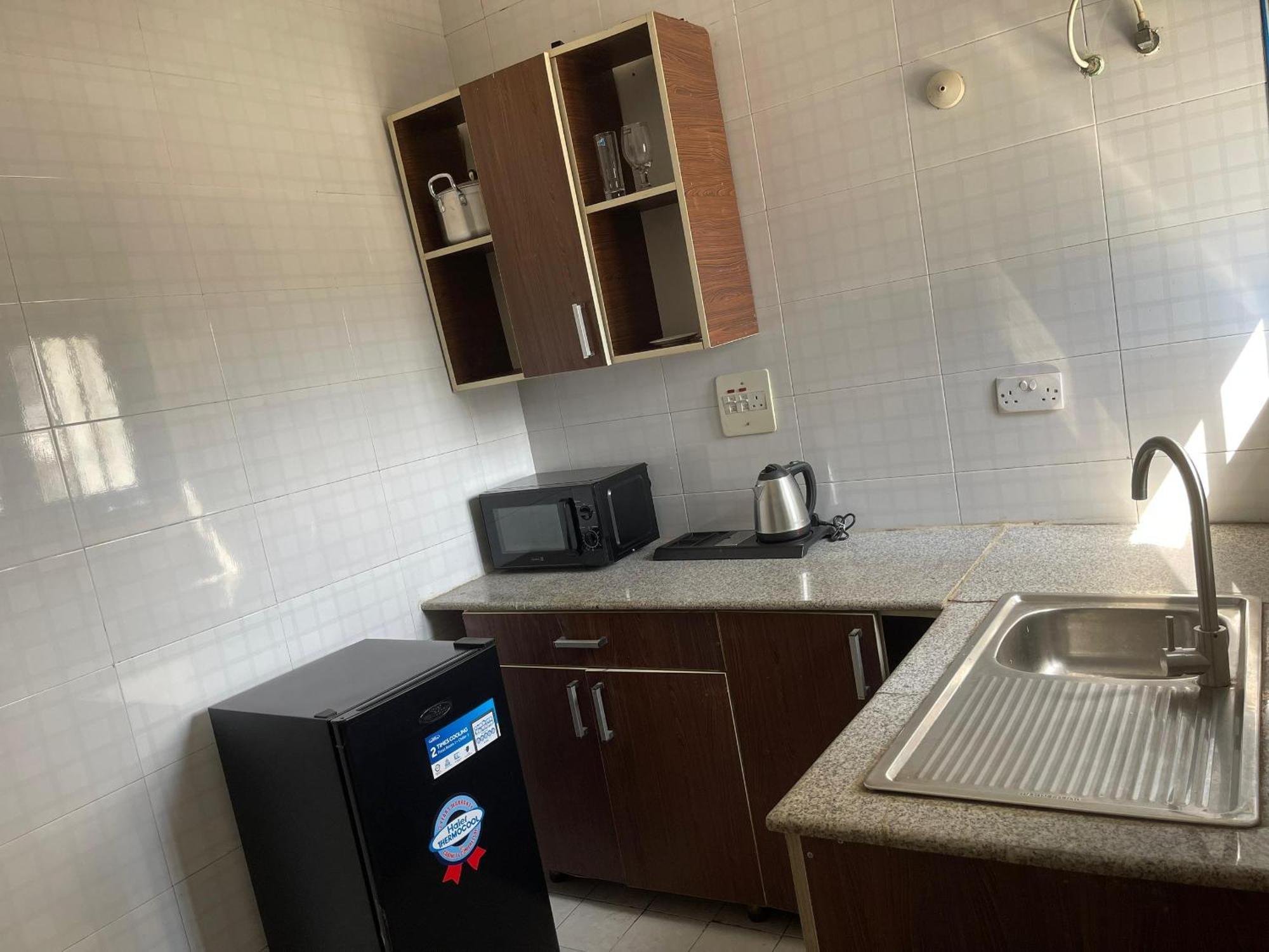 Aa Hotel And Suites Αμπούζα Εξωτερικό φωτογραφία