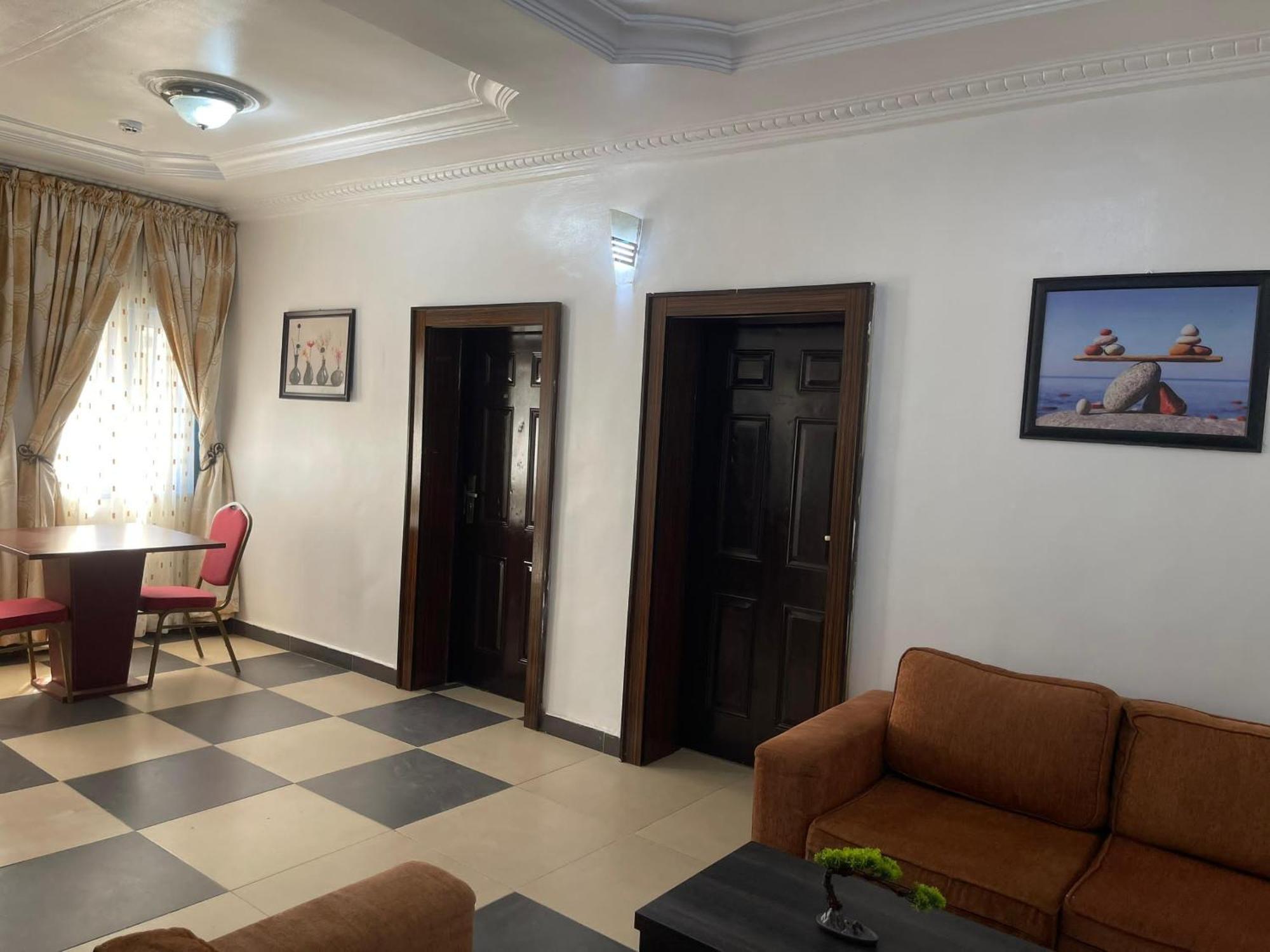 Aa Hotel And Suites Αμπούζα Εξωτερικό φωτογραφία